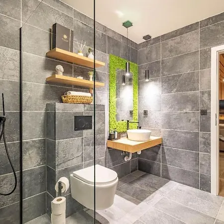 Wellnessvrbice Casa vacanze *